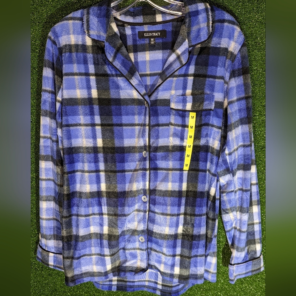 ELLEN TRACY BNWT PLAID SIZE MEDIUM PAJAMA SET